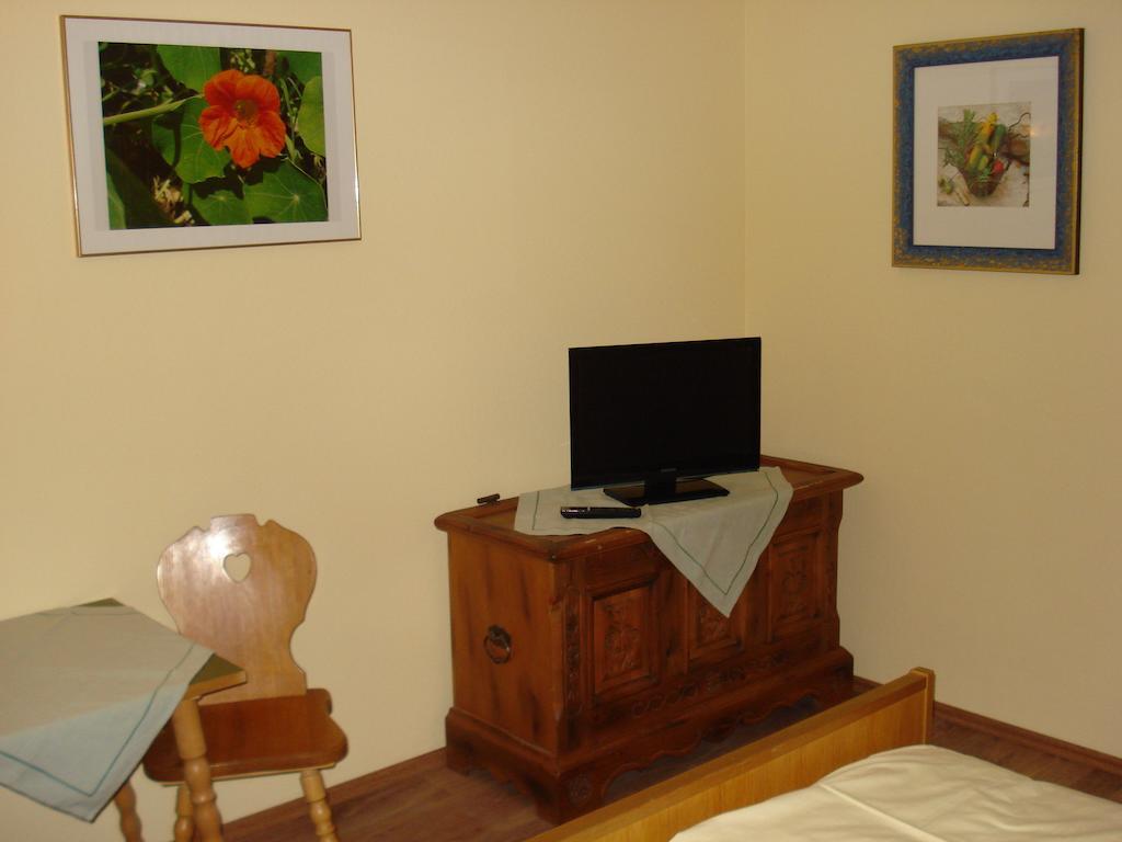 Pension Oberwirt Fischbachau Kamer foto